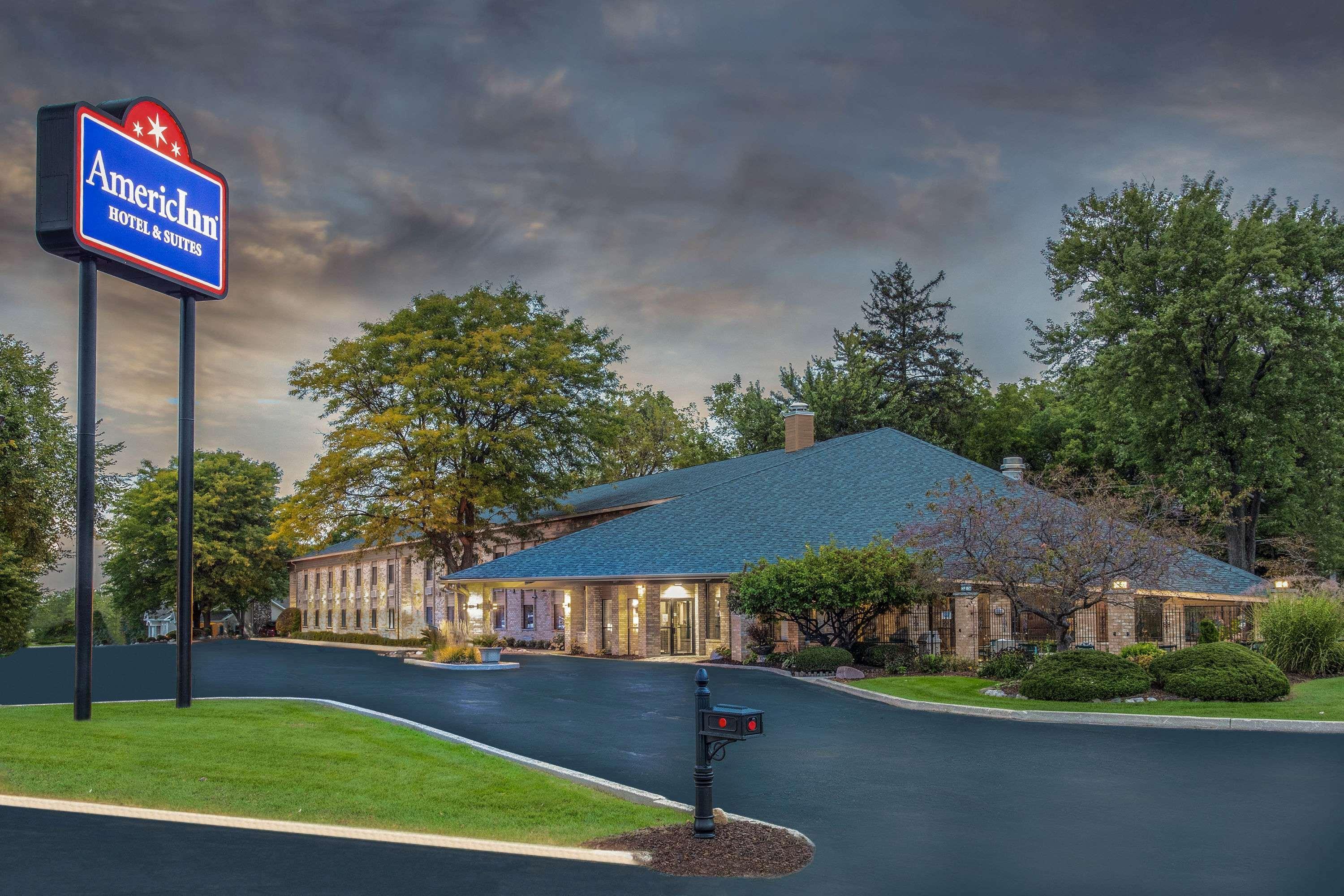 Americinn And Suites By Wyndham Delafield-Waukesha-Milwaukee Buitenkant foto