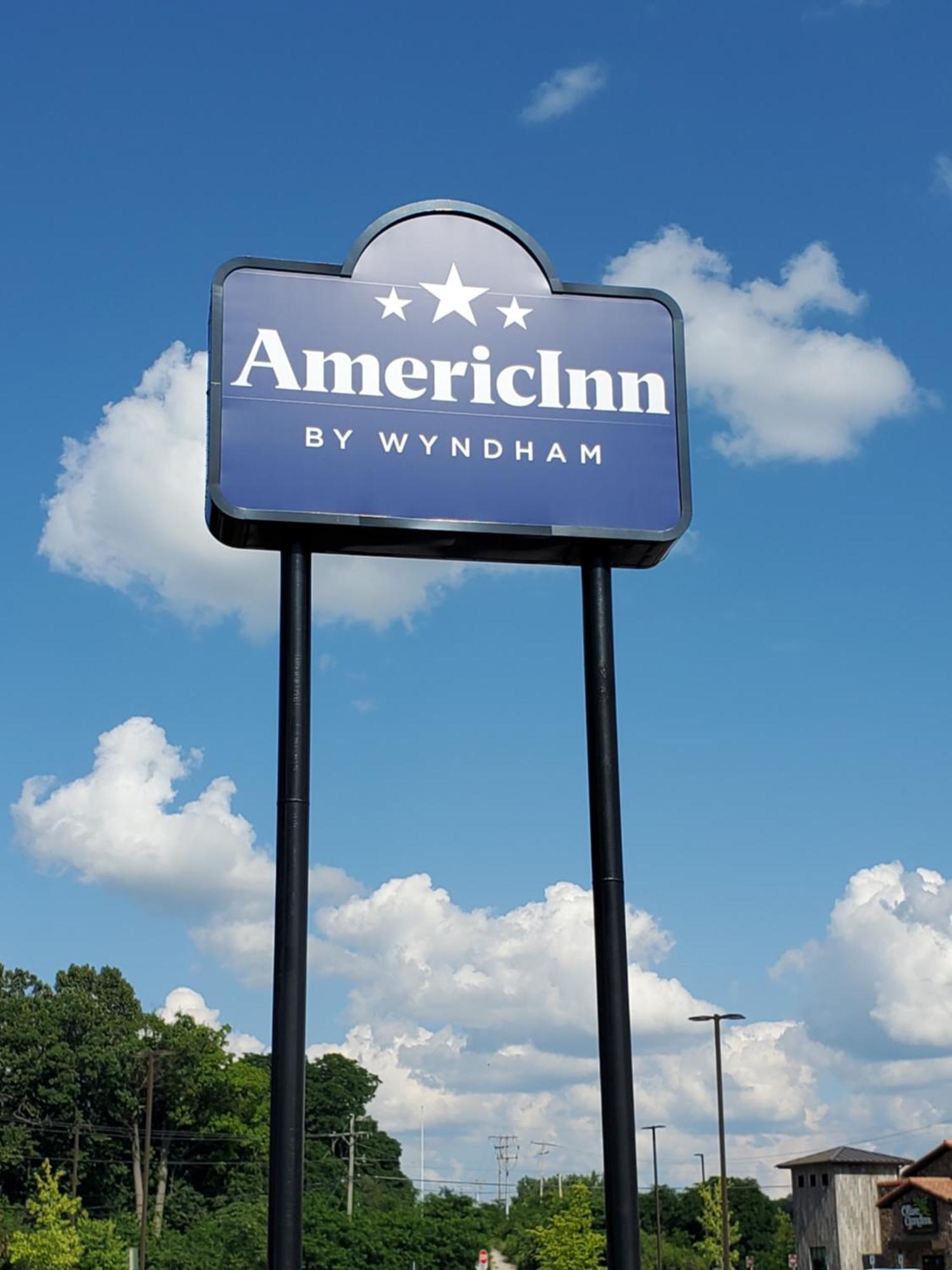 Americinn And Suites By Wyndham Delafield-Waukesha-Milwaukee Buitenkant foto