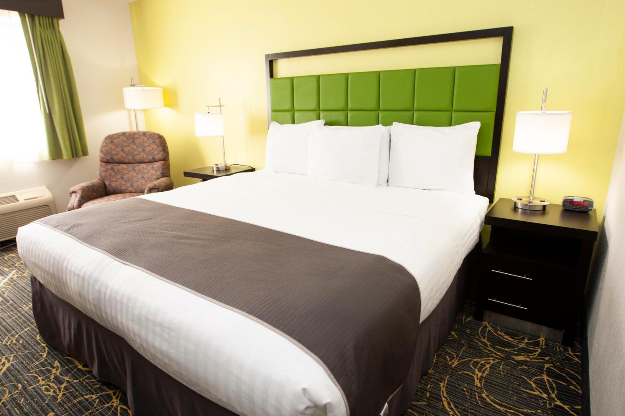 Americinn And Suites By Wyndham Delafield-Waukesha-Milwaukee Kamer foto