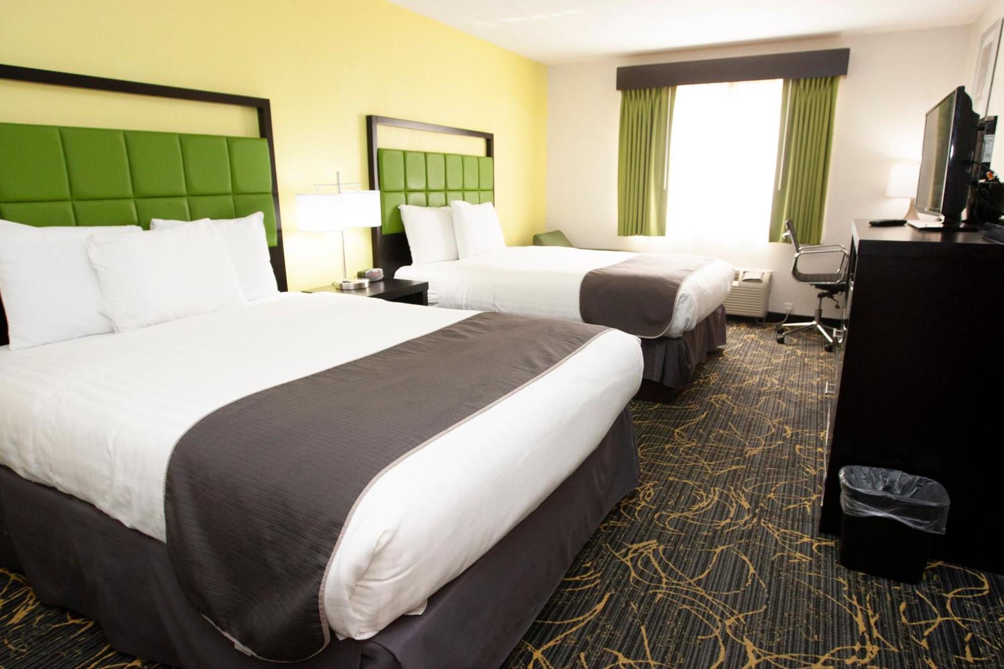 Americinn And Suites By Wyndham Delafield-Waukesha-Milwaukee Kamer foto
