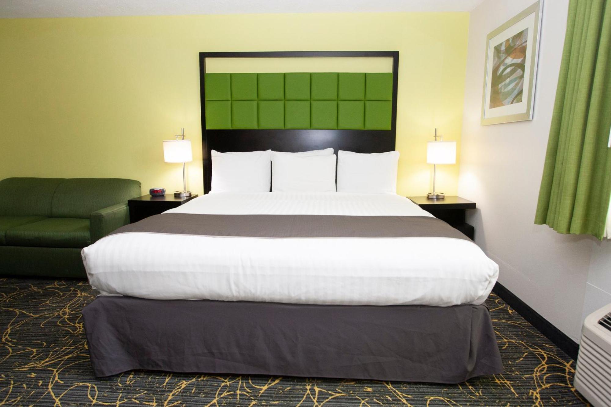 Americinn And Suites By Wyndham Delafield-Waukesha-Milwaukee Buitenkant foto