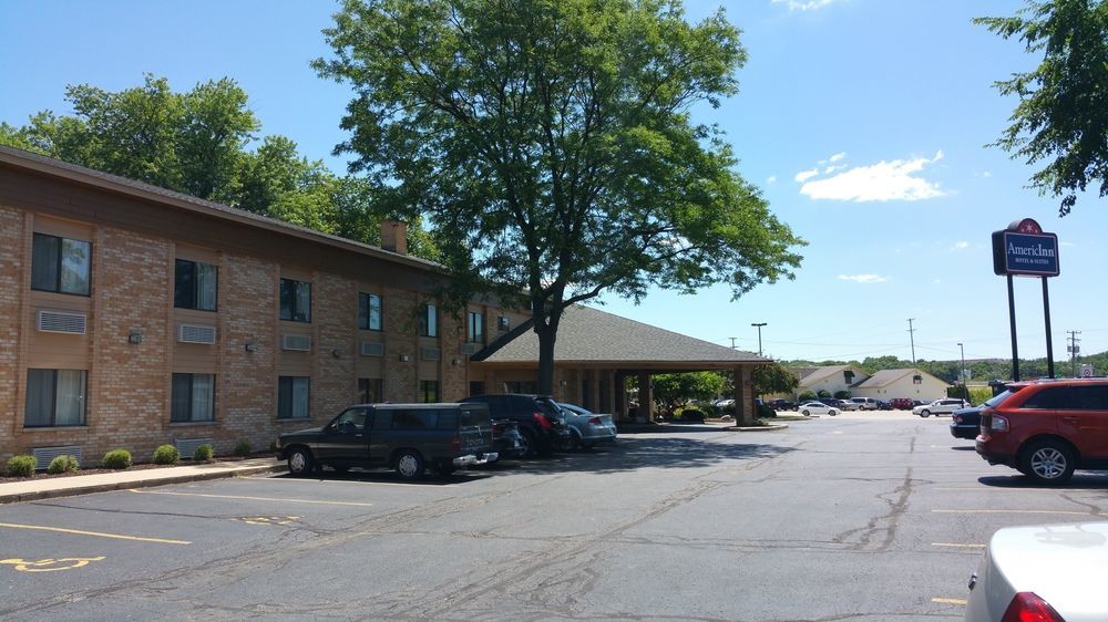 Americinn And Suites By Wyndham Delafield-Waukesha-Milwaukee Buitenkant foto